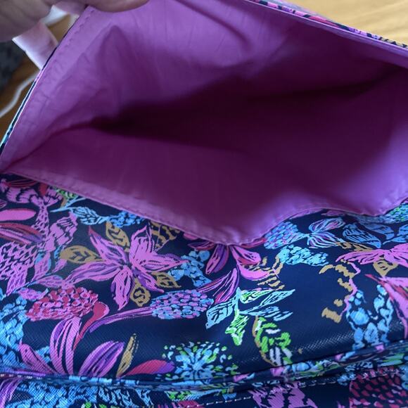 NWT LILLY PULITZER LAPTOP CASE, LEATHERETTE W/POCKET COMPUTERS CALYPSO COAST 14" - Picture 5 of 10